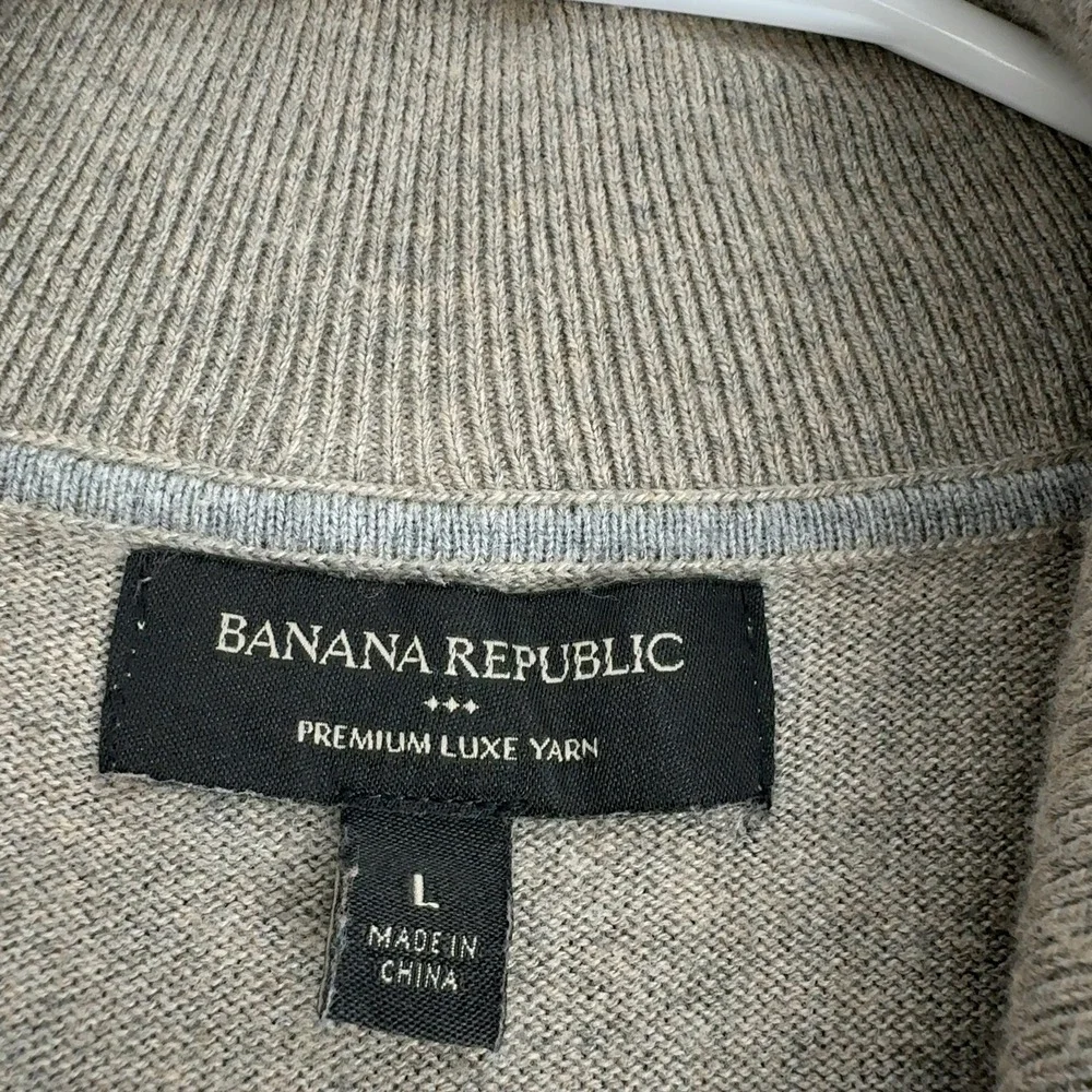 Banana Republic pit 22